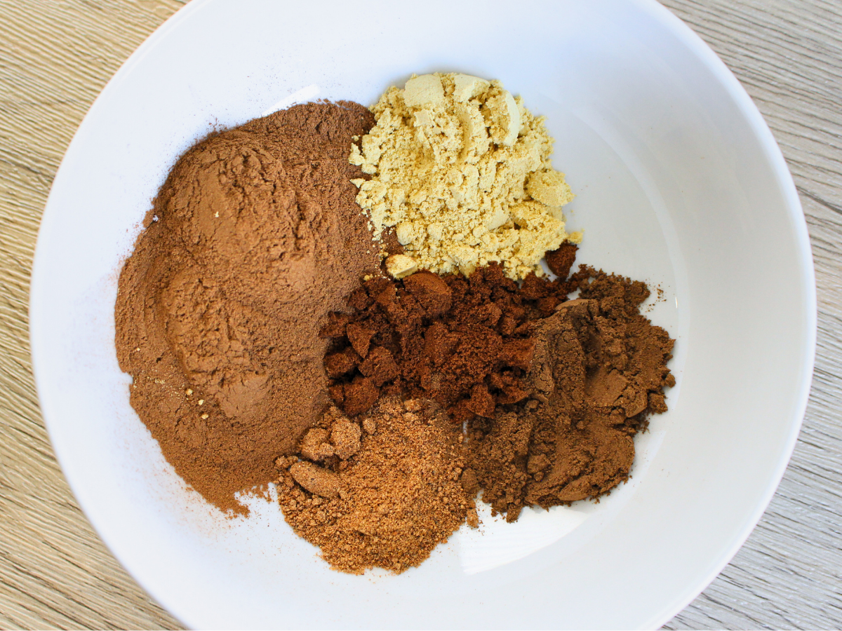 Pumpkin Pie Spice in a white bowl